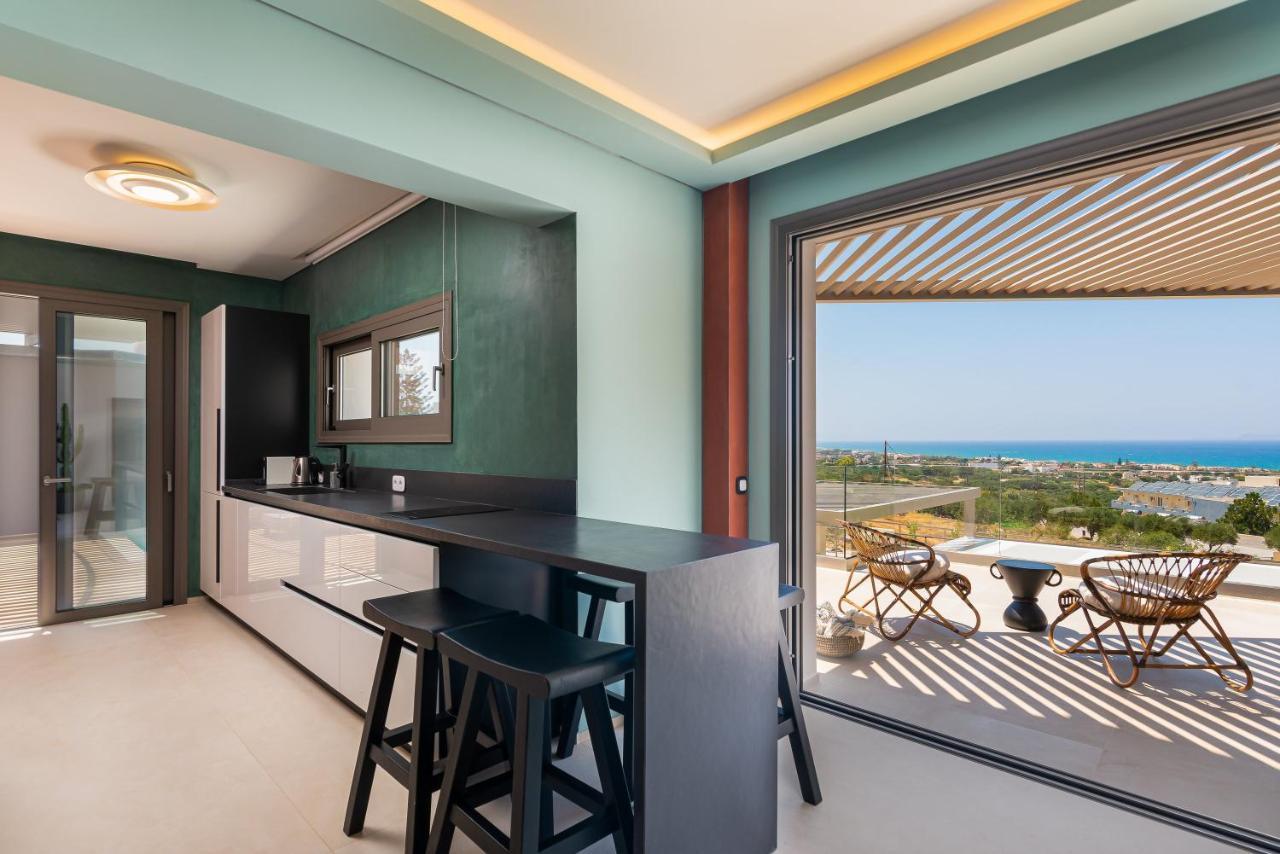 Onira Suite Dreams Hersonissos  Ngoại thất bức ảnh