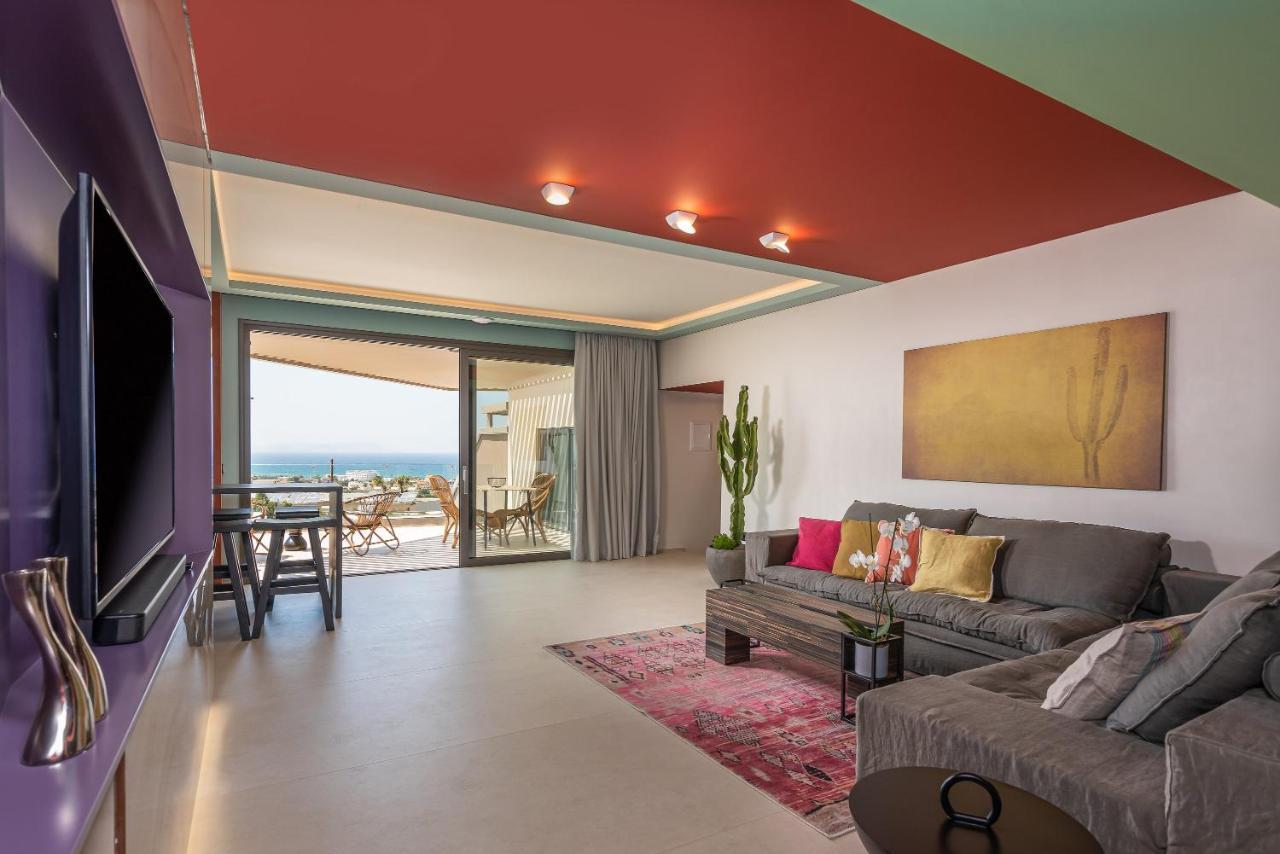 Onira Suite Dreams Hersonissos  Ngoại thất bức ảnh